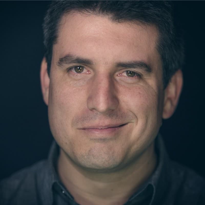 Luis Barrientos "Barry"