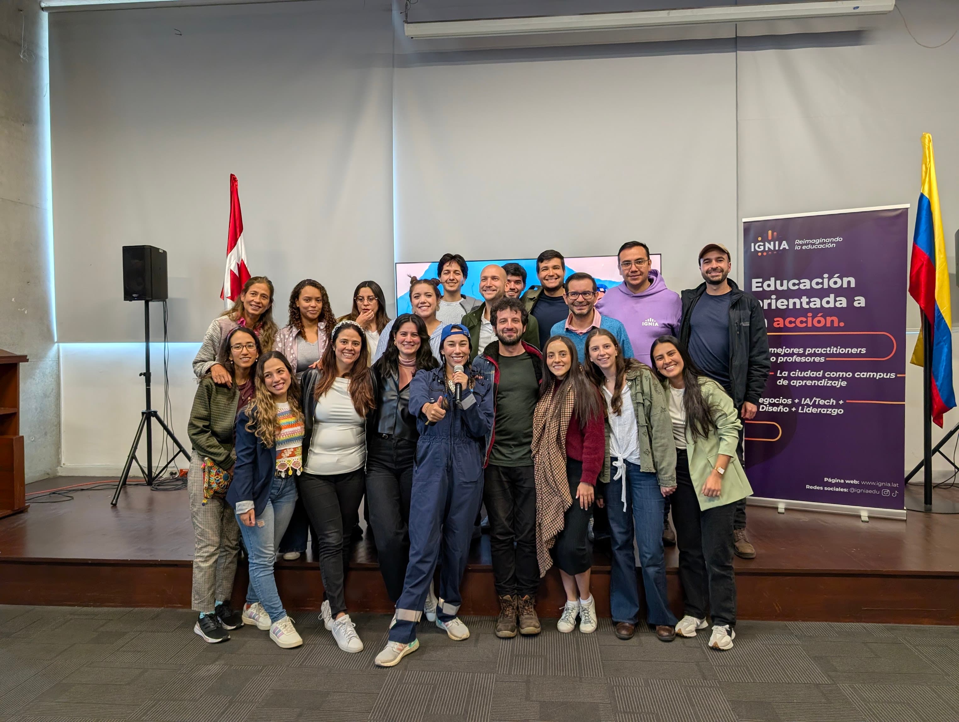 Foto grupal en un Demo Day de Ignia